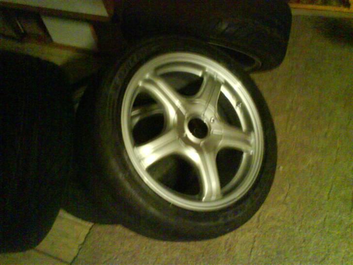 Opel vectra a 2,0i 8v  - og de nye fælge, poleret og klar til brug billede 7