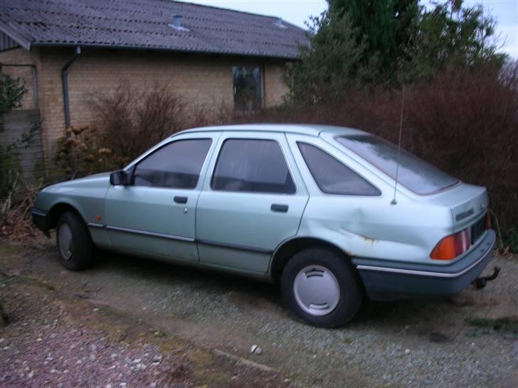Ford Sierra 2,0 GL v6 solgt billede 3