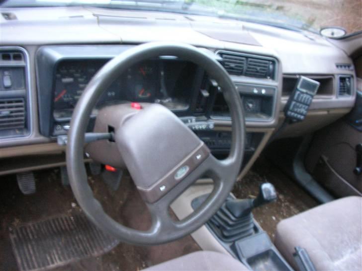 Ford Sierra 2,0 GL v6 solgt billede 4