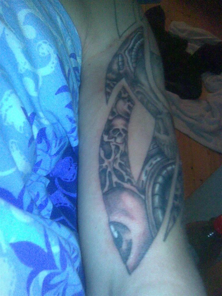 BMW 320 i e30 SOLGT - så blev jeg tegnet på igen .. totalt nice der man !! billede 13