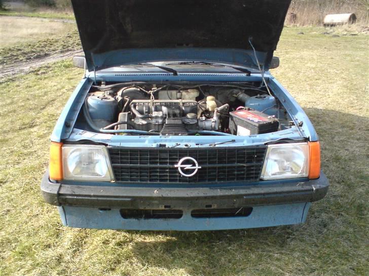 Opel kadett 1,6 D  billede 10