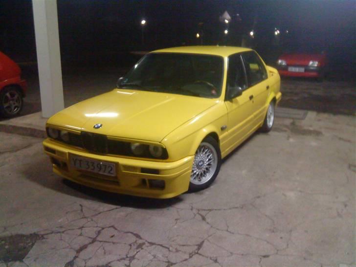 BMW 320 I E30 (solgt) - her er den ikke sænket.  billede 1