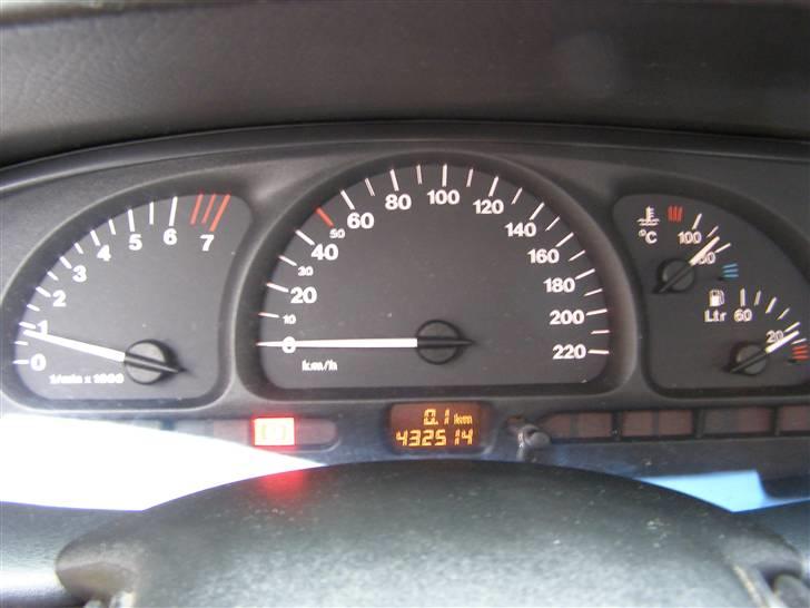 Opel Vectra B 1,8 16V Solgt billede 11