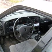 Opel Omega 2,6 gls