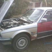 BMW 320i e30     SOLGT