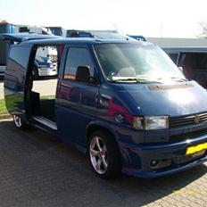 VW Transporter "SOLGT, DØD "