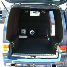 VW Transporter "SOLGT, DØD "