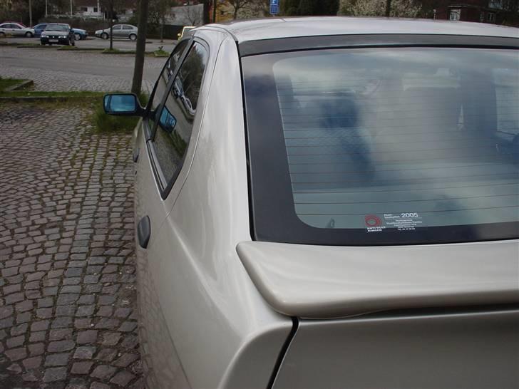 Alfa Romeo 146 1.6 L billede 4