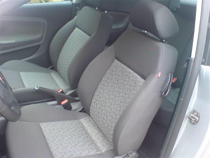 Seat Ibiza 1,4 tdi - SOLGT -  - Lidt kedelig men dejlig neutral og så sidder man godt billede 9