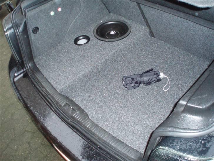 VW Golf 4 GTi 1.8 Turbo - Stort anlæg, men stadig brugbart bagagerum ;) billede 17
