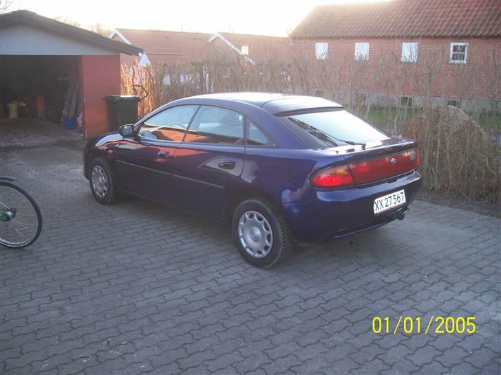 Mazda 323F billede 3