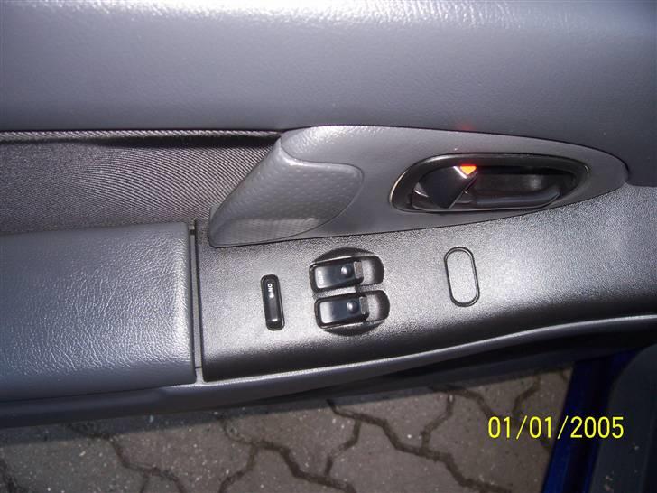 Mazda 323F billede 7