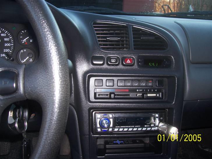 Mazda 323F billede 8