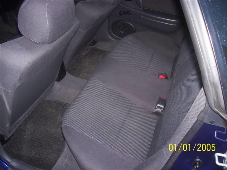 Mazda 323F billede 10