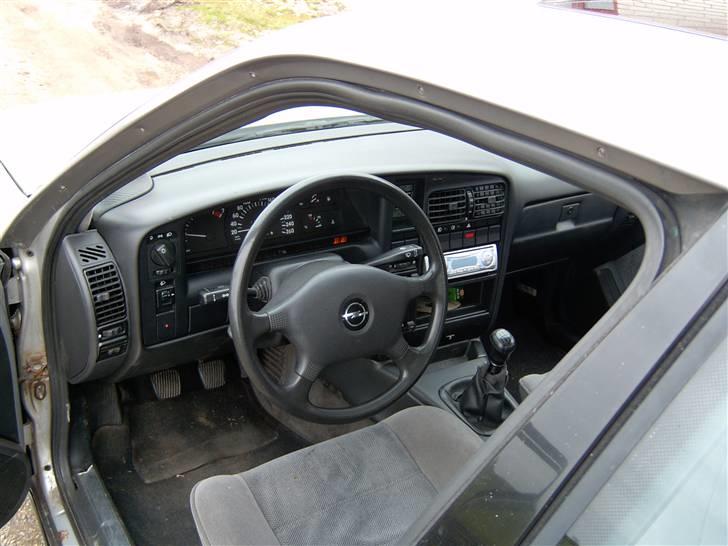 Opel Omega 2,6 gls billede 5