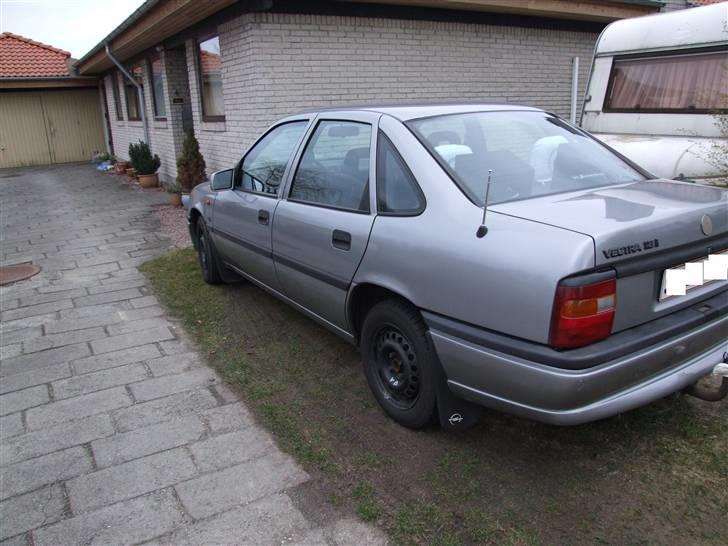 Opel Vectra A 1.8 - Skråt bagfra  billede 5