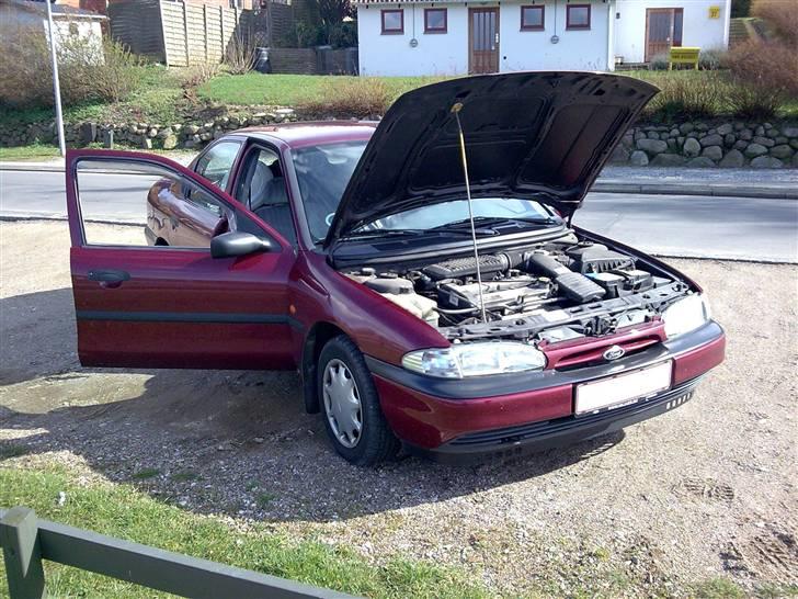 Ford Mondeo 1.8i CL\\ R.I.P // billede 4