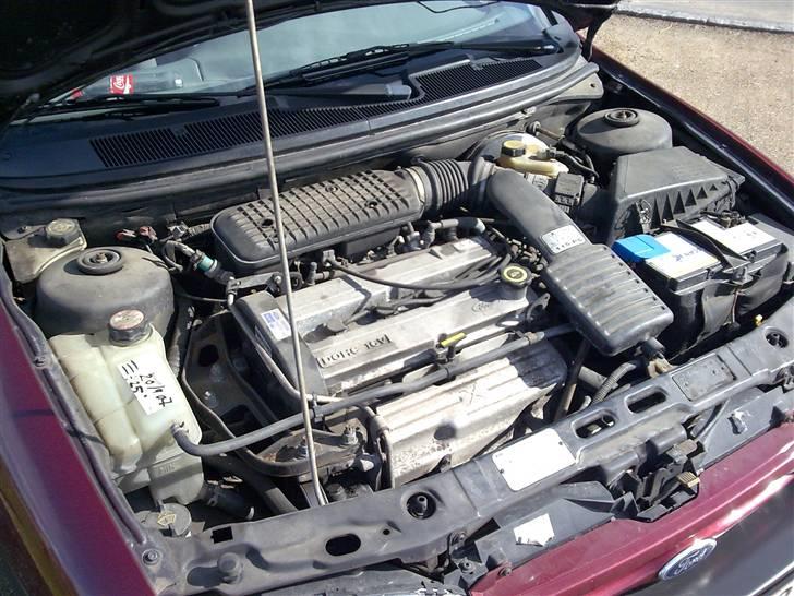 Ford Mondeo 1.8i CL\\ R.I.P // billede 8