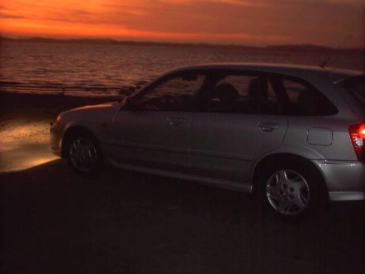 Mazda 323f sportive Solgt billede 5