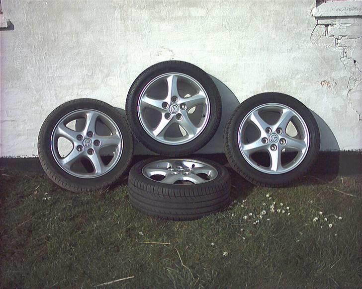 Mazda 323f sportive Solgt billede 8