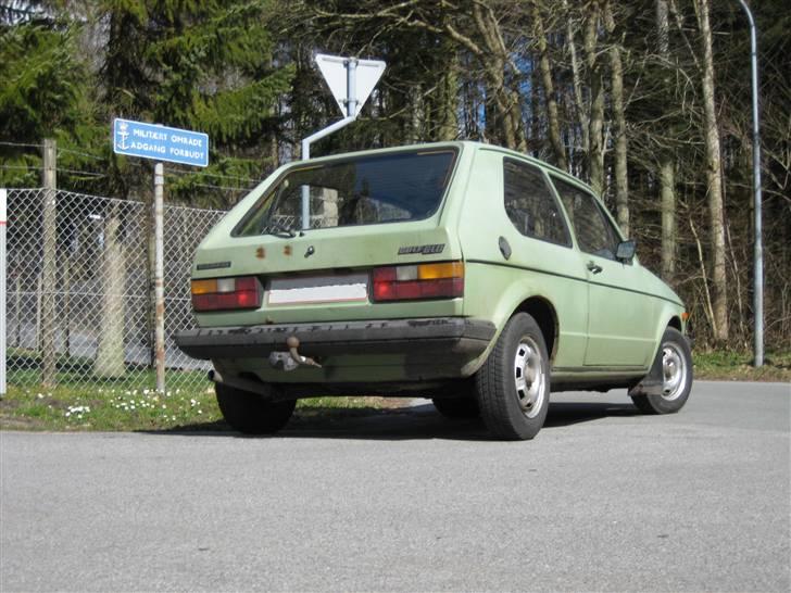 VW Golf 1 D .. SOLGT billede 2
