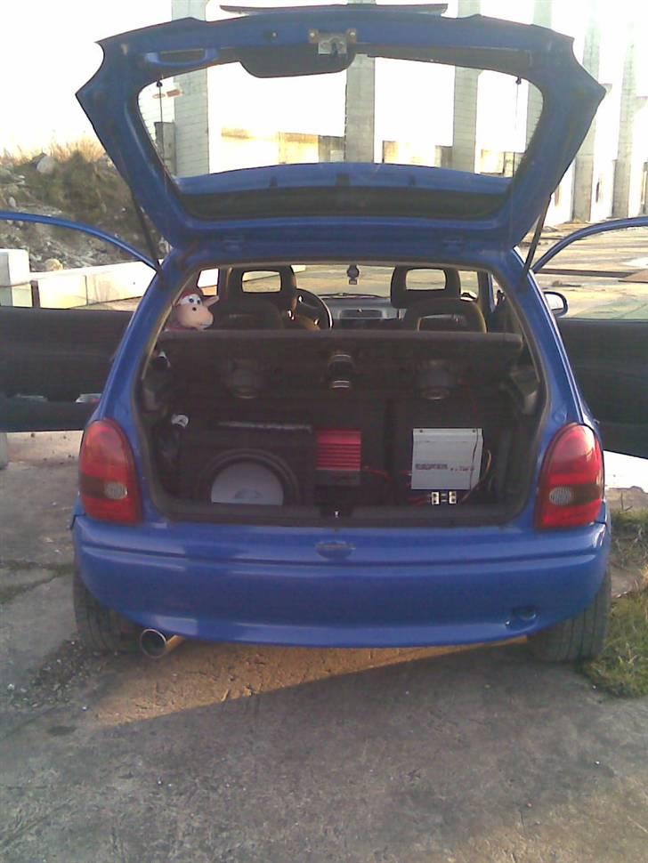 Opel Corsa 1,4i 16v solgt billede 12