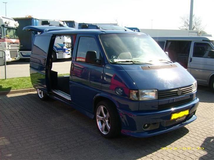 VW Transporter "SOLGT, DØD " billede 1