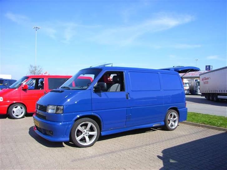 VW Transporter "SOLGT, DØD " billede 2