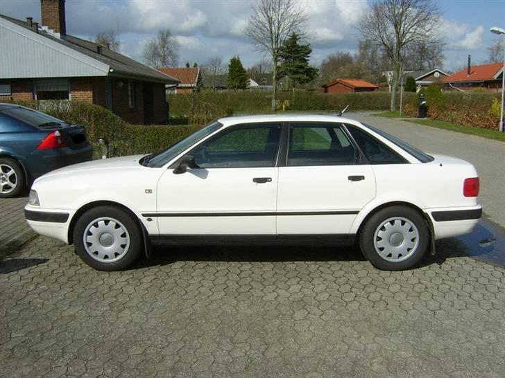 Audi 80 2.0 E Limousine billede 3