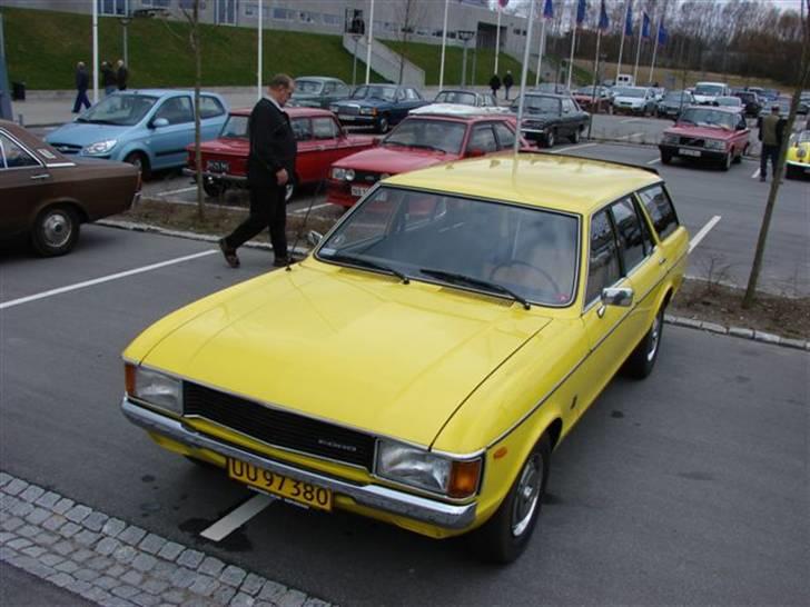 Ford Granada mk I 2.3 van aut. - Godt man er 190 cm. høj, så man kan tage det hele lidt oppefra og ned.... billede 6