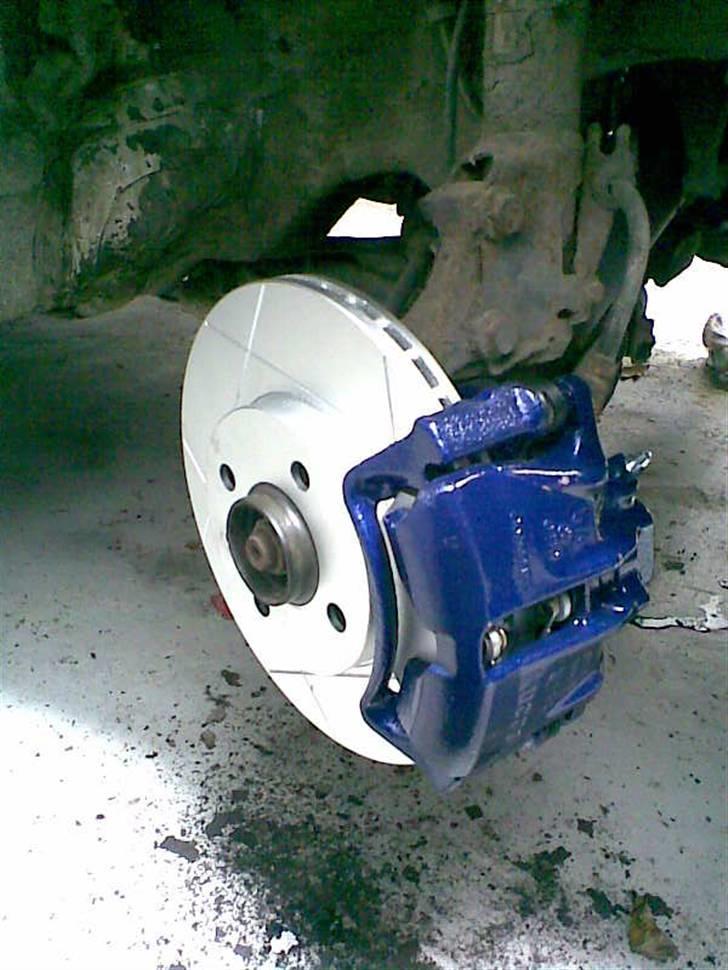 VW Golf III (Solgt) - Komplet SBS Bremser for og bag billede 11