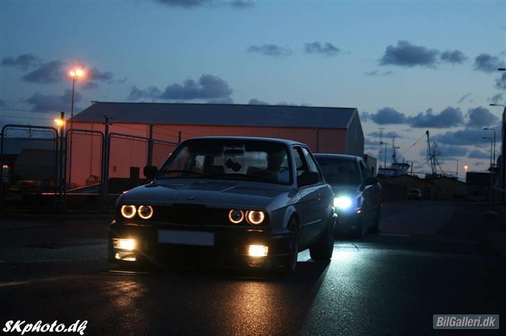 BMW E30 320i (hverdagsbil)DØD billede 1