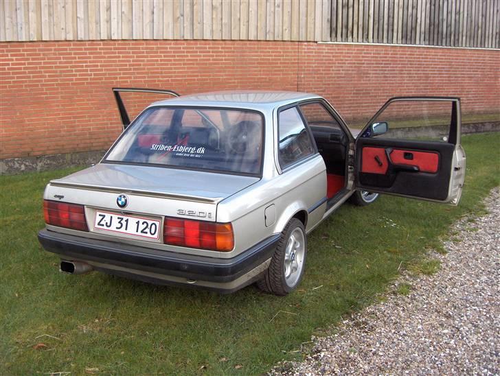 BMW E30 320i (hverdagsbil)DØD billede 3