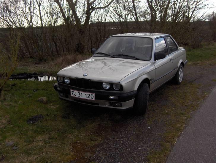 BMW E30 320i (hverdagsbil)DØD billede 4