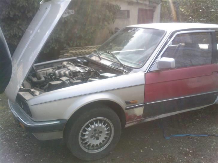 BMW 320i e30     SOLGT billede 3