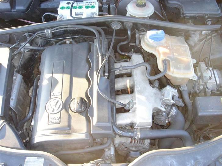 VW Passat 1,8 T SOLGT billede 13