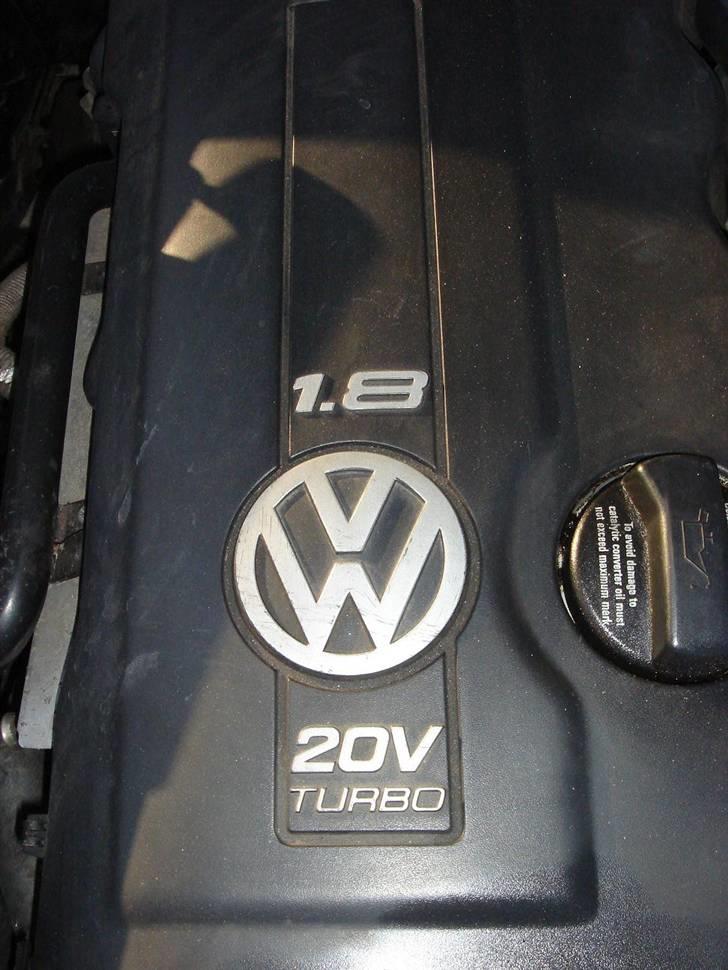 VW Passat 1,8 T SOLGT billede 14