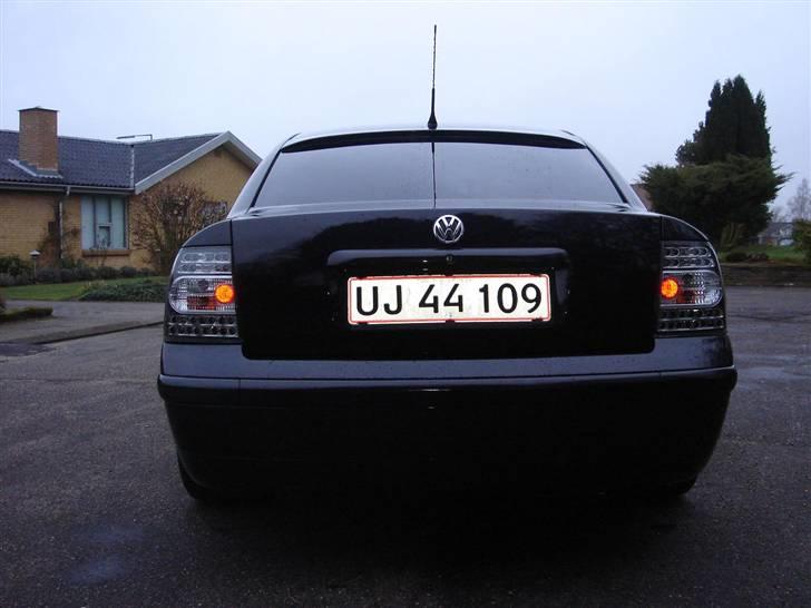 VW Passat 1,8 T SOLGT billede 17