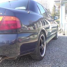 Mitsubishi carisma solgt