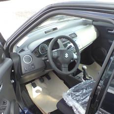 Suzuki Swift (SOLGT)