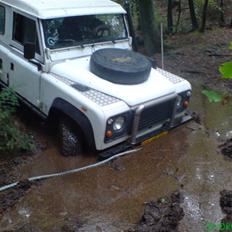 Land Rover Defender 90"