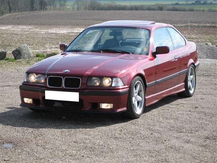 BMW 325i coupe *solgt* billede 13