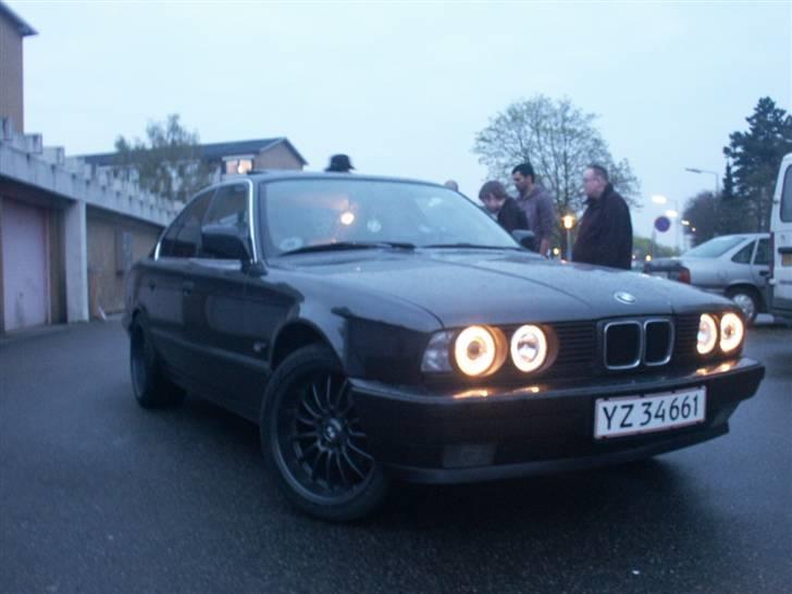 BMW E34 520i 24v SOLGT billede 1