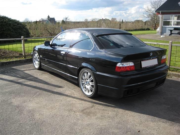BMW E36 325i Coupé SOLGT billede 10