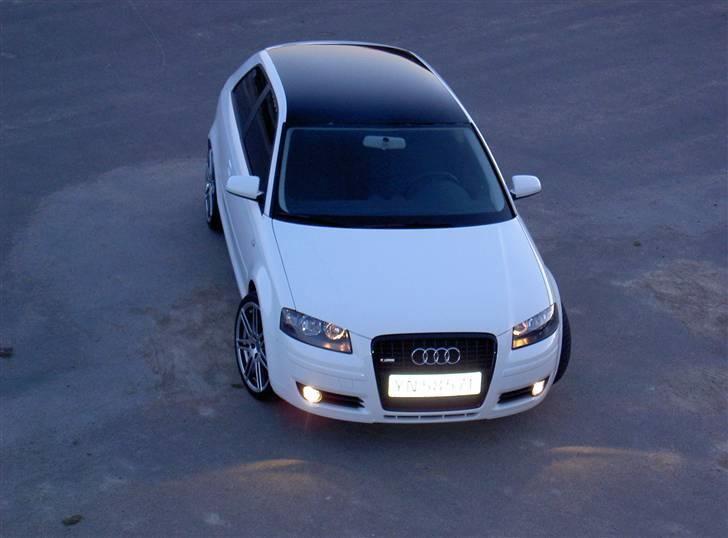 Audi A3 - White S-Line -SOLGT billede 7