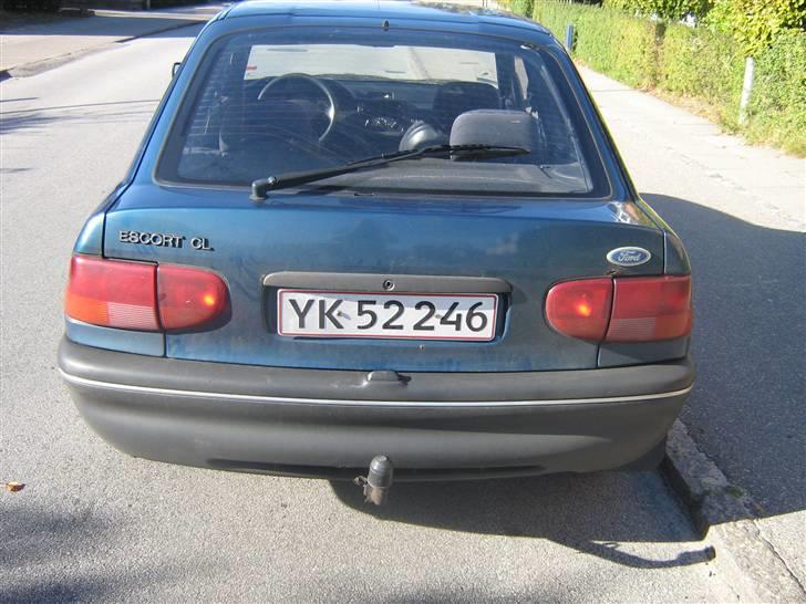 Ford Escort 1,4i CLX (SOLGT) billede 3