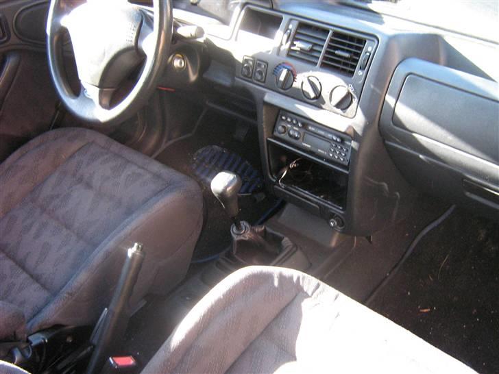 Ford Escort 1,4i CLX (SOLGT) billede 7