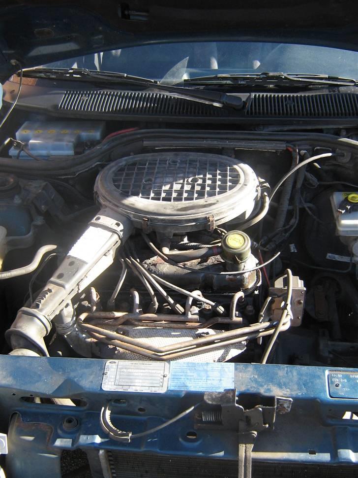 Ford Escort 1,4i CLX (SOLGT) billede 8