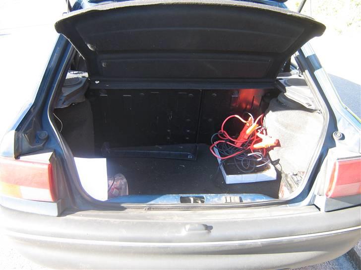 Ford Escort 1,4i CLX (SOLGT) billede 10