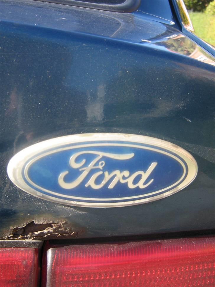 Ford Escort 1,4i CLX (SOLGT) billede 12